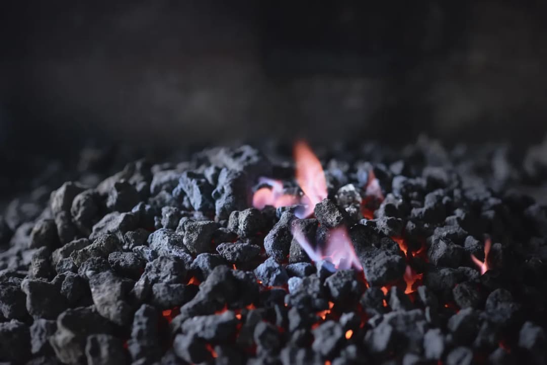 Czy ekogroszek jest ekologiczny? Prawda o jego wpływie na środowisko