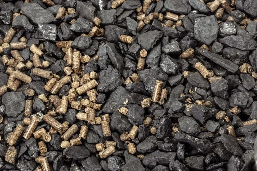Pellet czy ekogroszek do starego domu – który opał jest lepszy?